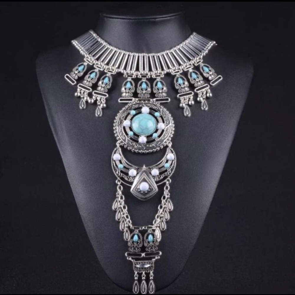 Women’s accessories